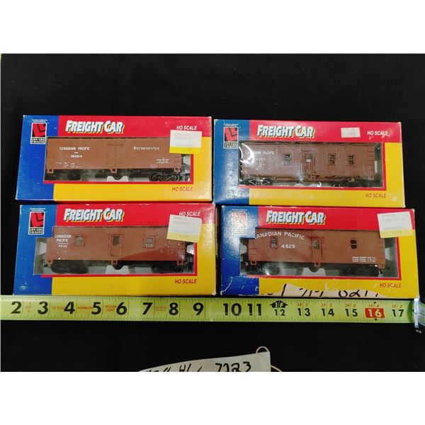 4 Model Train Cars HO Scale
