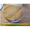 Image 1 : WOODEN CUTTING BOARD
