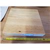 Image 1 : RUBBERWOOD CUTTING BOARD