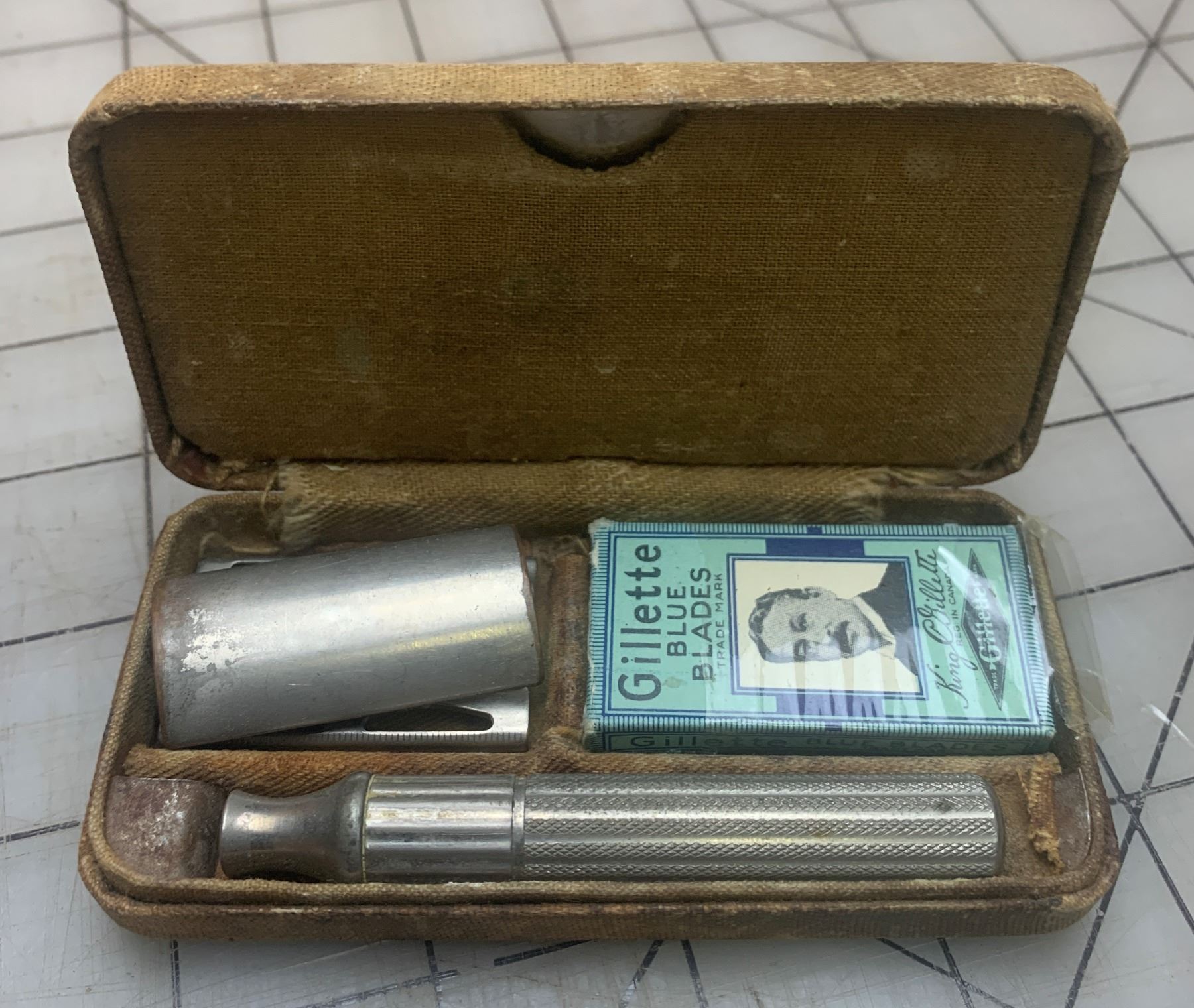 Military Gillette Razor VINTAGE GILLETTE MILITARY SAFETY RAZOR