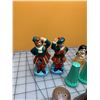 Image 3 : LOT OF VINTAGE SALT AND PEPPER SHAKERS