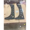 Image 1 : 2 Cast Brackets 17" Long