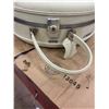Image 5 : 1970s Airline Stewardess Suitcase - American Tourister