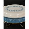 Image 2 : Pyrex Blue Snowflake 2.5Qt Oval Casserole w/carrier Approx: 15.75"x8.75"x5.5T