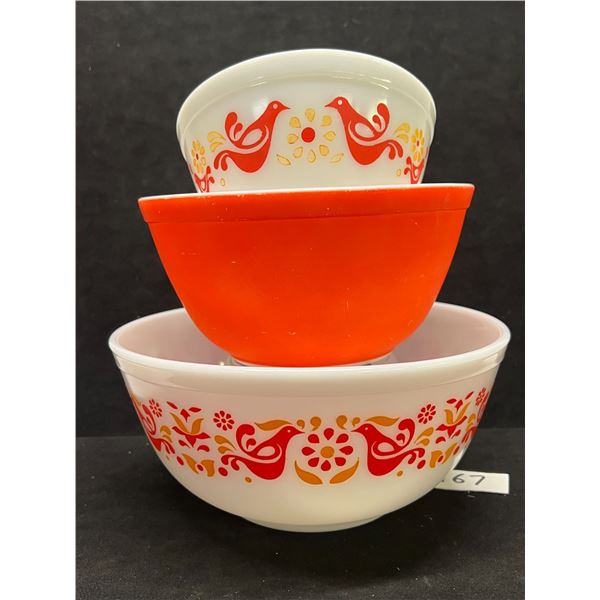 3 Vintage Pyrex Friendship Mixing Bowls (Some Paint Wear) 1.5 Pt - 2.5 QT