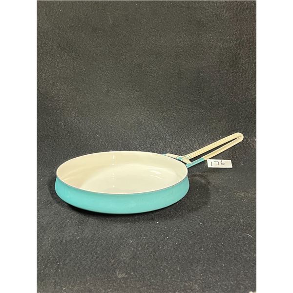 Vintage Dansk IHQ Kobenstyle Turquoise Blue Enamel Fry Pan App: 10" & 1.75"T