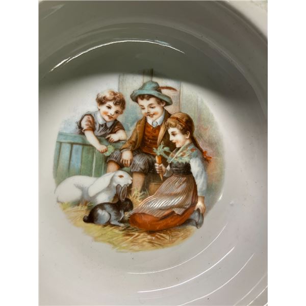 Vintage Schumann Childs Ceramic Dish bowl Approx: 8"W 2"T
