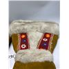 Image 2 : First Nations Gauntlet Mitts Approx: 15.5x9"
