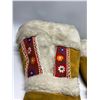 Image 3 : First Nations Gauntlet Mitts Approx: 15.5x9"