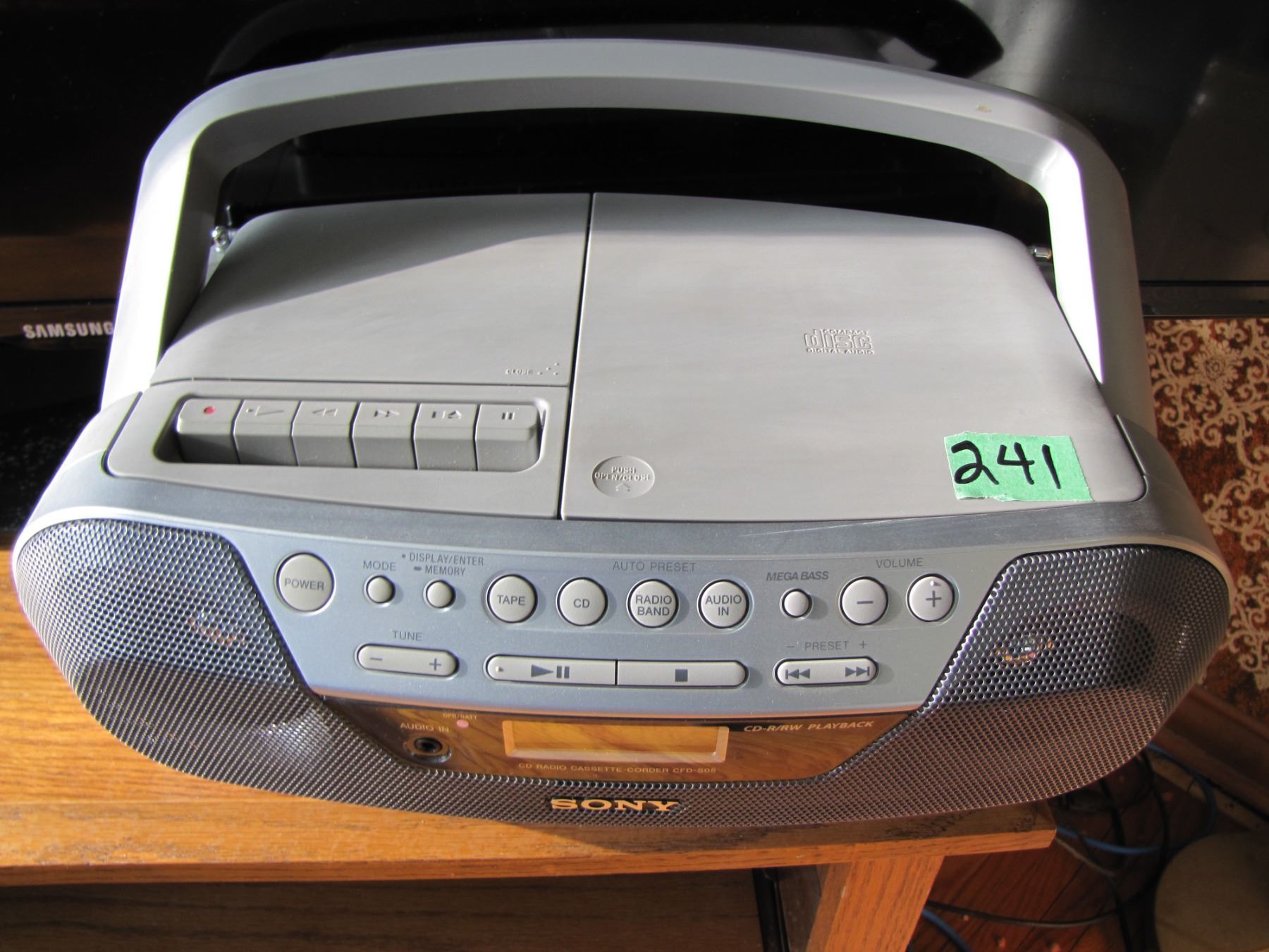 Sony portable AM FM radio with CD