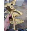 Image 4 : Vintage Matching Large & Medium Brass Eagle on Branch Sculptures 12 1/4"h x 18"w x 10"d (Largest)