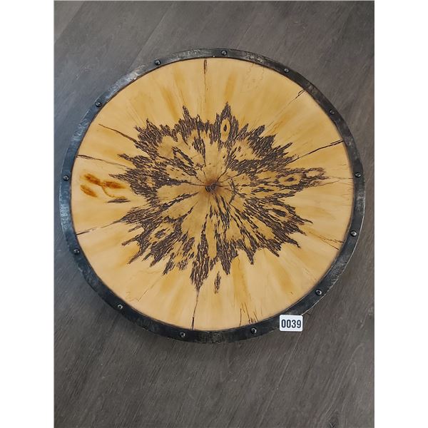 Kindle Collection Wooden Wall Art 21 1/2" in Diameter