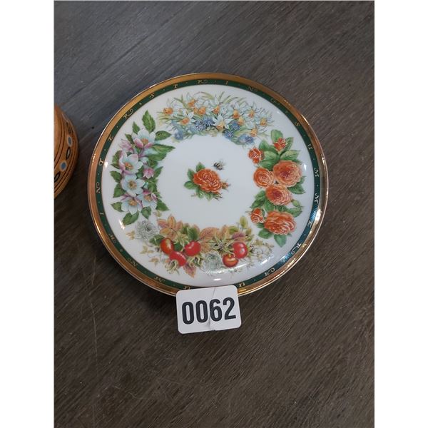 Gill Tomblin Japanese Plate - Russian Porcelain Plate from Palekh Elaborate Gilt Border Band #A2868