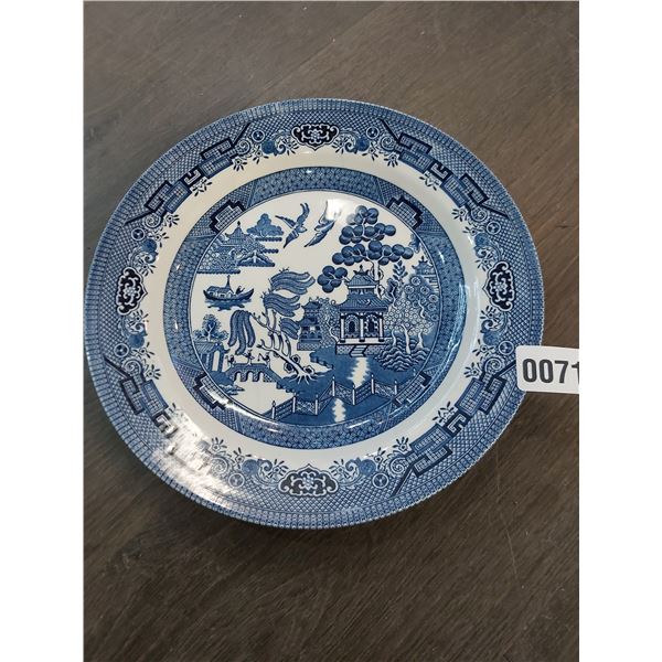 Churchill Made in England Porcelain Plate 10 1/2" in diameter