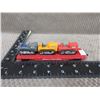 Image 2 : Flatbed With 3 Cat Tractors - Great Northern - HO Scale