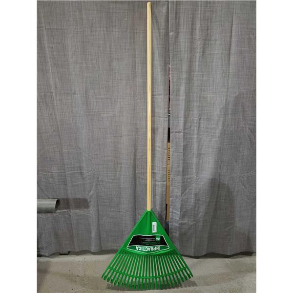 *NEW* Practica Residential Work Large Head Lawn & Garden Rake with 26 Tines