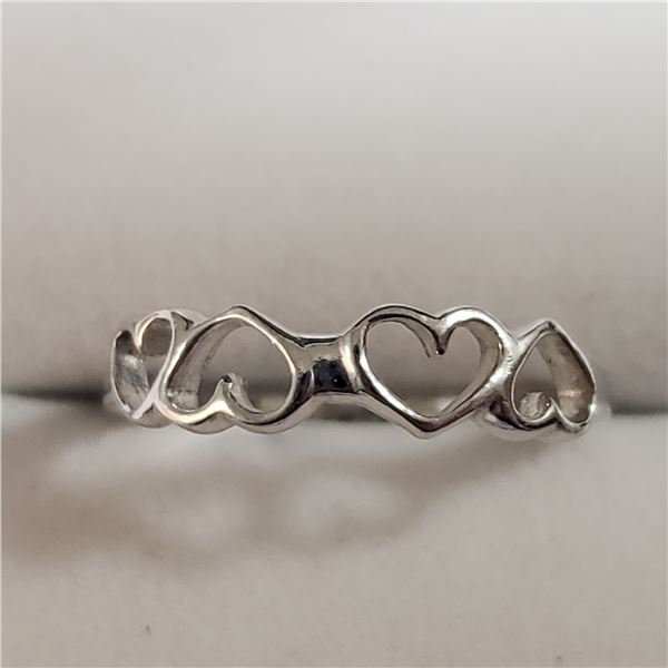 SILVER  RING (~SIZE 8)