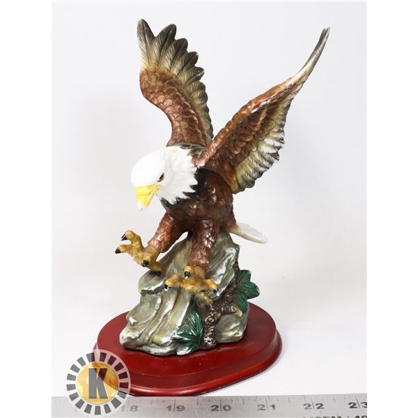 EAGLE STATUETTE ORNAMENT