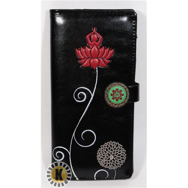 NEW SHAG WEAR WOMEN'S WALLET