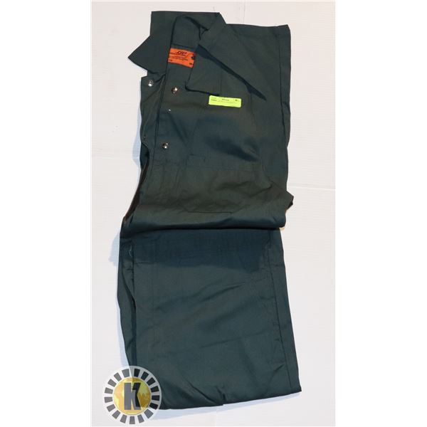 GREEN ONE-PIECE COVERALLS - SIZE 38T