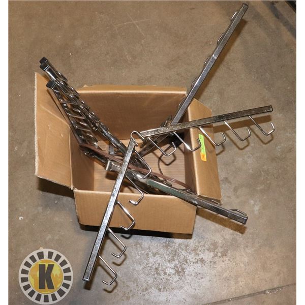METAL RETAIL DISPLAY PIECES FOR HANGING CLOTHES