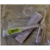 Image 1 : PAIR OF DIGITAL THERMOMETERS