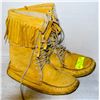 Image 1 : MEN'S SIZE 10 TAN LEATHER TRAPPER MUKLUK BOOTS