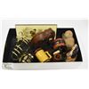 Image 1 : FLAT OF COLLECTIBLES HAND CARVED & MORE ITEMS