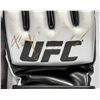 Image 2 : FEDOR EMELIANENKO SIGNED UFC GLOVE