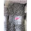 Image 1 : 5' x 7' Grey Medium Shag Area Carpet