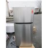 Image 1 : Frigidaire Refrigerator - Store Return