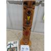 Image 3 : 25" Carved Totem Pole & Totem Pole Book