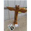 Image 5 : 25" Carved Totem Pole & Totem Pole Book