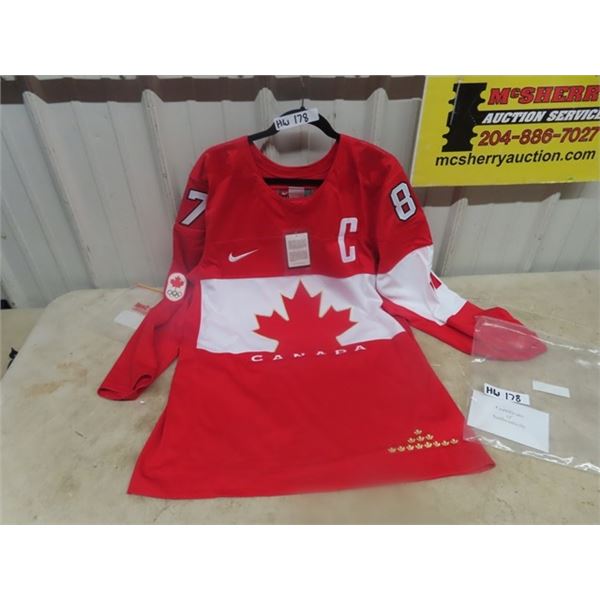 Team Canada Jersey -Crosby- Autographed w/ Certificate Sz L