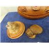 Image 3 : Armadillo Purse, Frog Penny Purse, Mounted Frog, 2 mink plus more