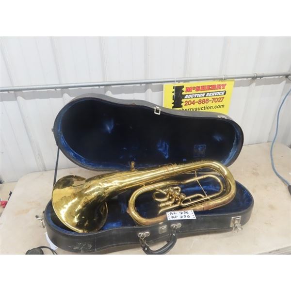 Cleveland Tuba - some scratches comes with Case