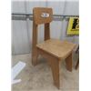 Image 2 : 2 Wooden Children's Chairs