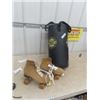 Image 1 : Everlast Punching Bag & Roller Skates sz 9or 10