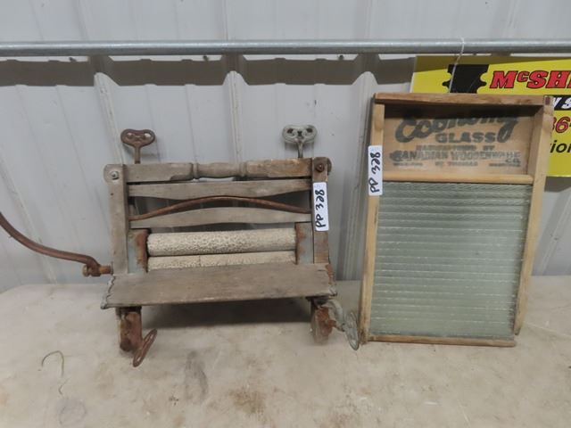 Washboard Ringer Washboard & Wringer