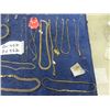 Image 2 : 38 items -Gold Tone Necklaces & Bracelets