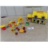 Image 1 : Fisher Price Play Family House w/ Accessories