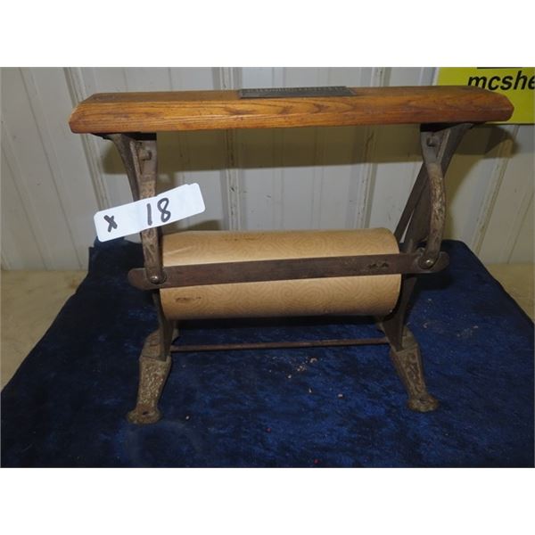 Kilgour's General Store Paper Dispenser - Nice size! Metal & Wood  12  x 13 