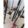 Image 2 : 7 Fishing Rods, 4 Reels & Fishing Rod Rack