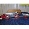Image 5 : Marx Aluminium Tractor & Trailer Wind Up with Box Working 16" L x 5.5" to top of man x 4" W