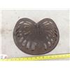 Image 4 : John Deere Cast Implement Seat Marked 1847 with Embossed Full Body Deer