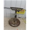 Image 5 : Cast Toronto Implement Seat with Oiler Mounted on Metal Base for a Stool
