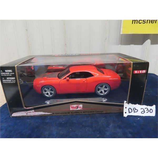 Maisto 1/18 Scale Die Cast '06 Dodge Challenger in Box