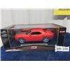 Image 1 : Maisto 1/18 Scale Die Cast '06 Dodge Challenger in Box