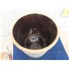 Image 3 : Crown 5 Gal Salt Glazed Crock - Clean