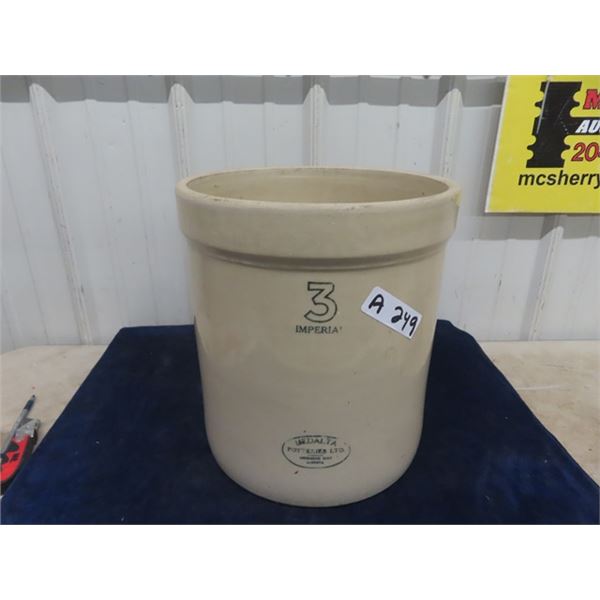 Medalta 3 Gal Crock- Clean